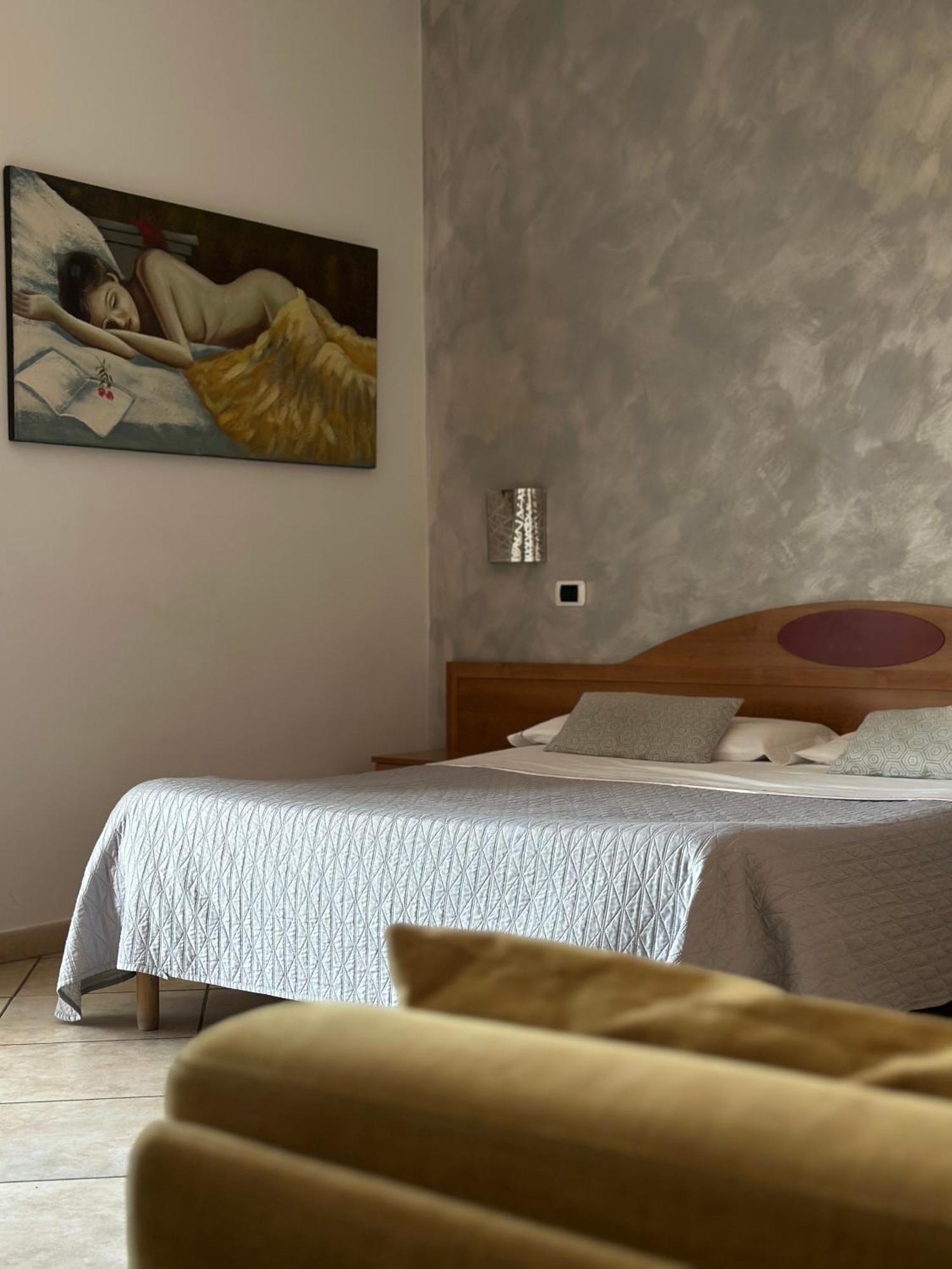 Hotel Il Giardino Degli Aranci 놀라 외부 사진