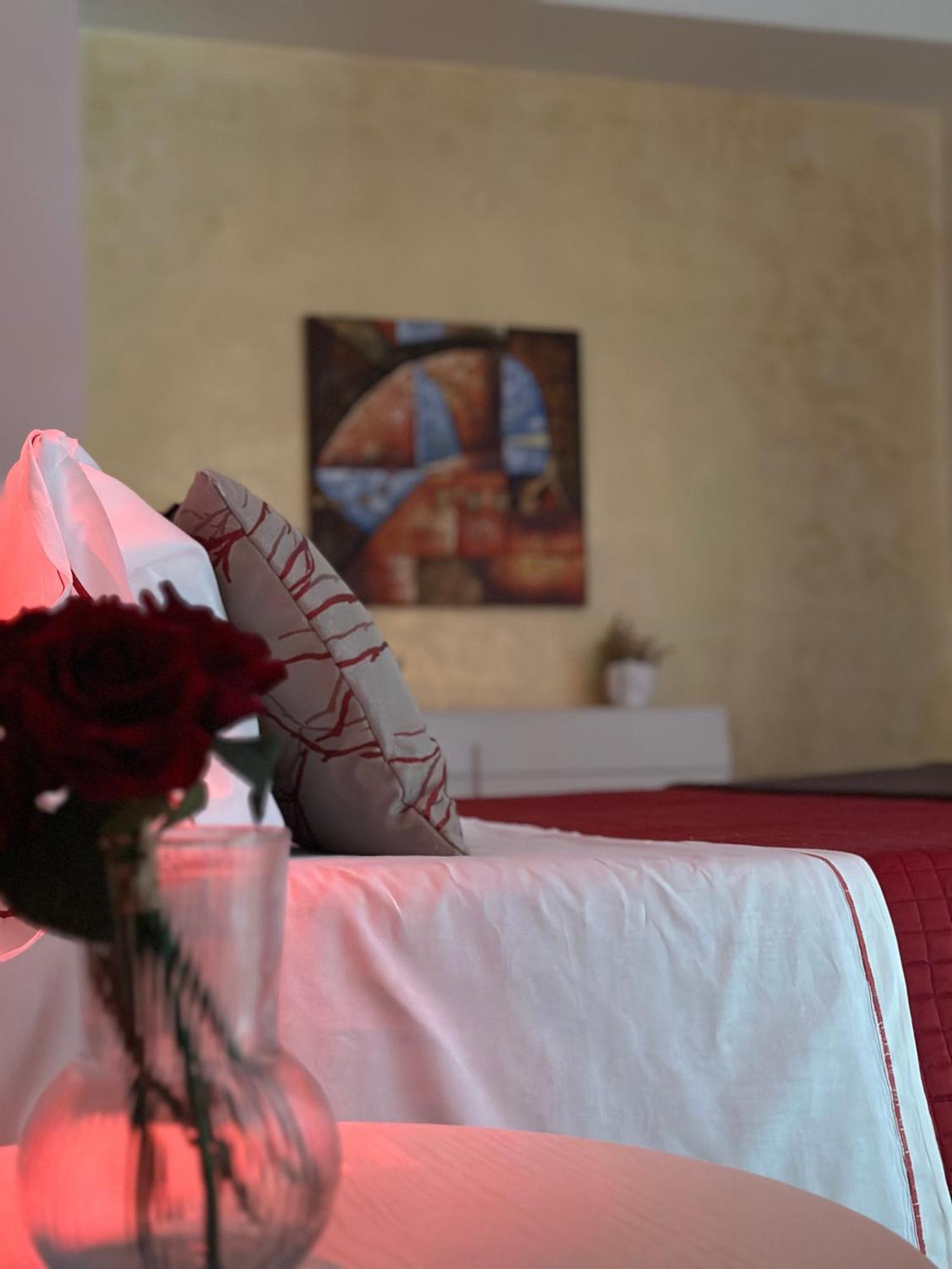 Hotel Il Giardino Degli Aranci 놀라 외부 사진