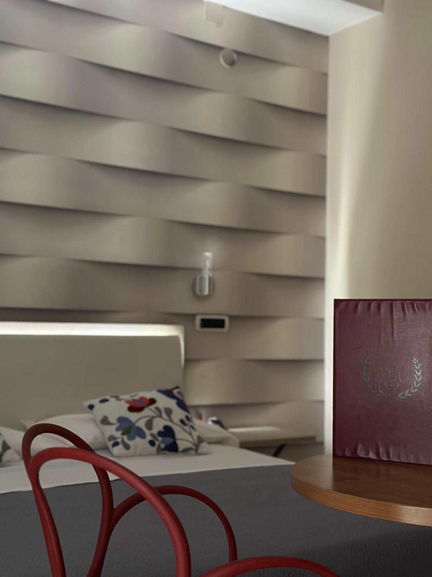 Hotel Il Giardino Degli Aranci 놀라 외부 사진