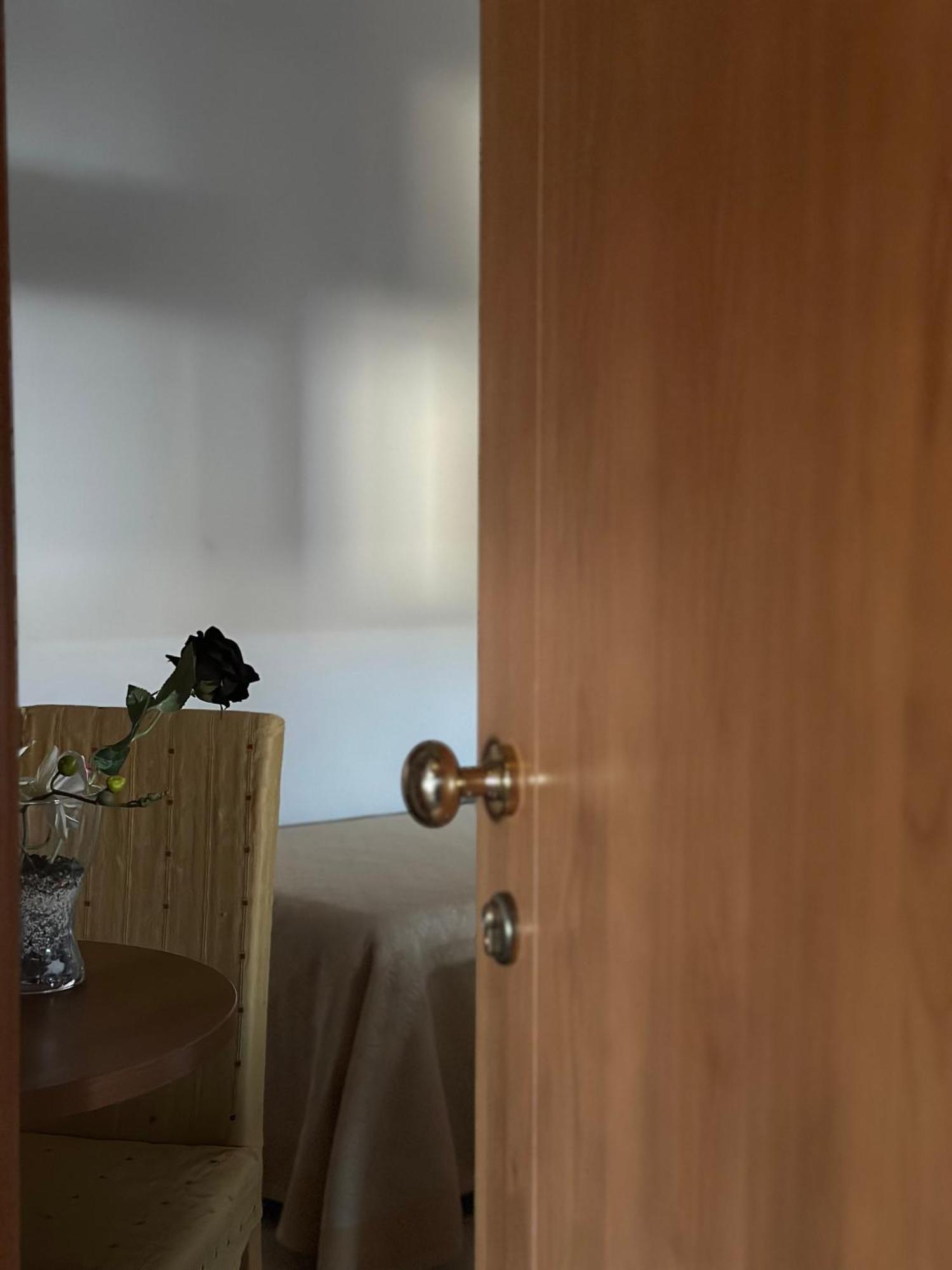 Hotel Il Giardino Degli Aranci 놀라 외부 사진
